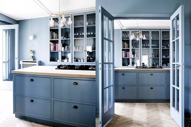 Tủ bếp màu xanh dương