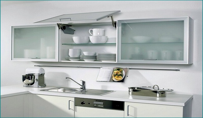Mẫu tủ bếp trên bằng nhôm kính đẹp đơn giản