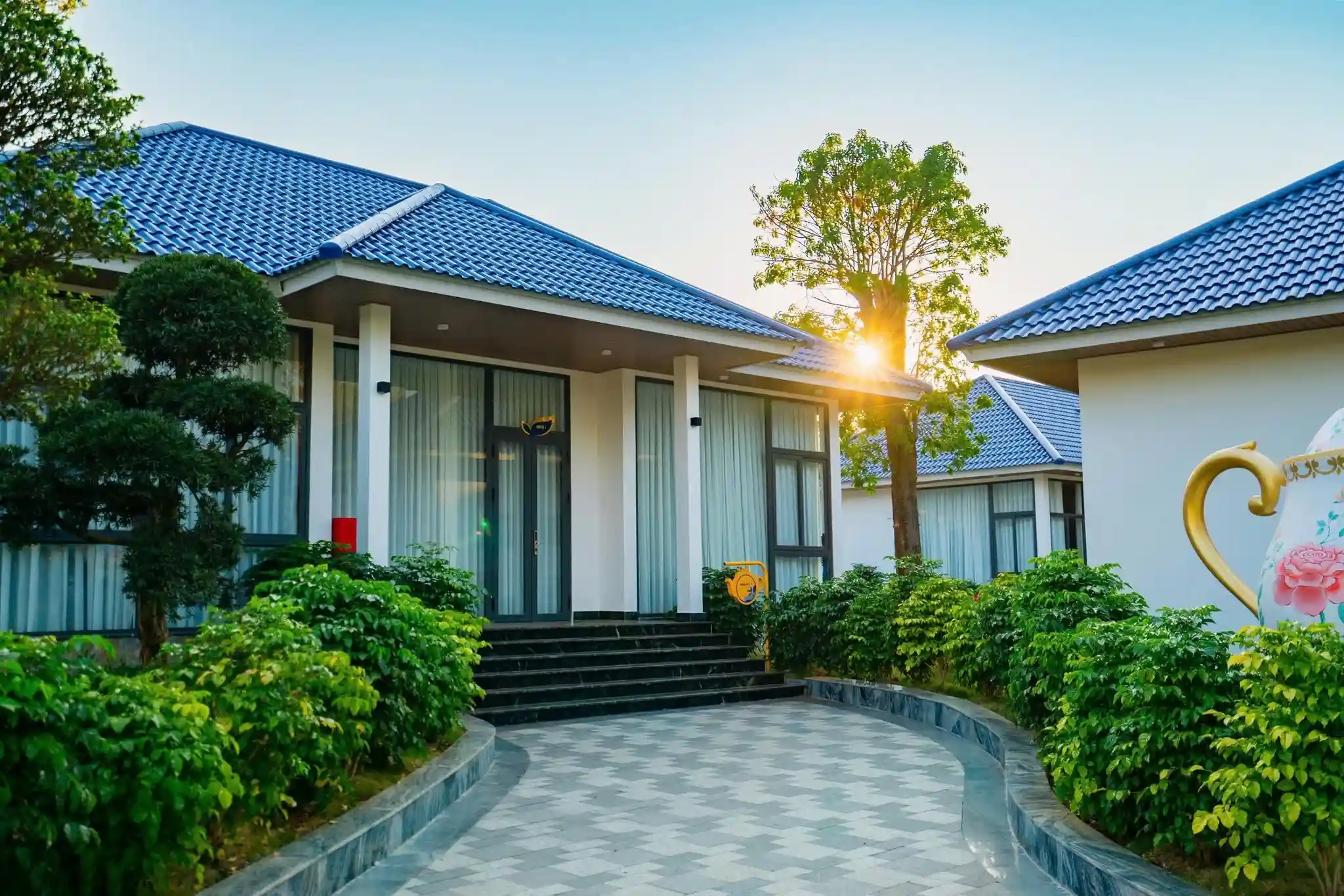 Hang muc thiet ke thi cong noi that resort doi dep bao loc