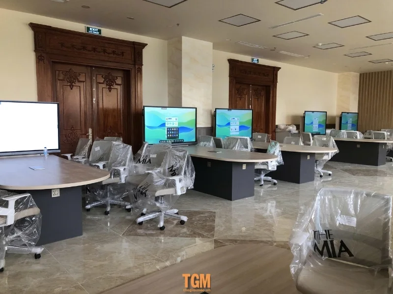 Thi công lắp đặt nội thất trường Đại Học Nam Cần Thơ