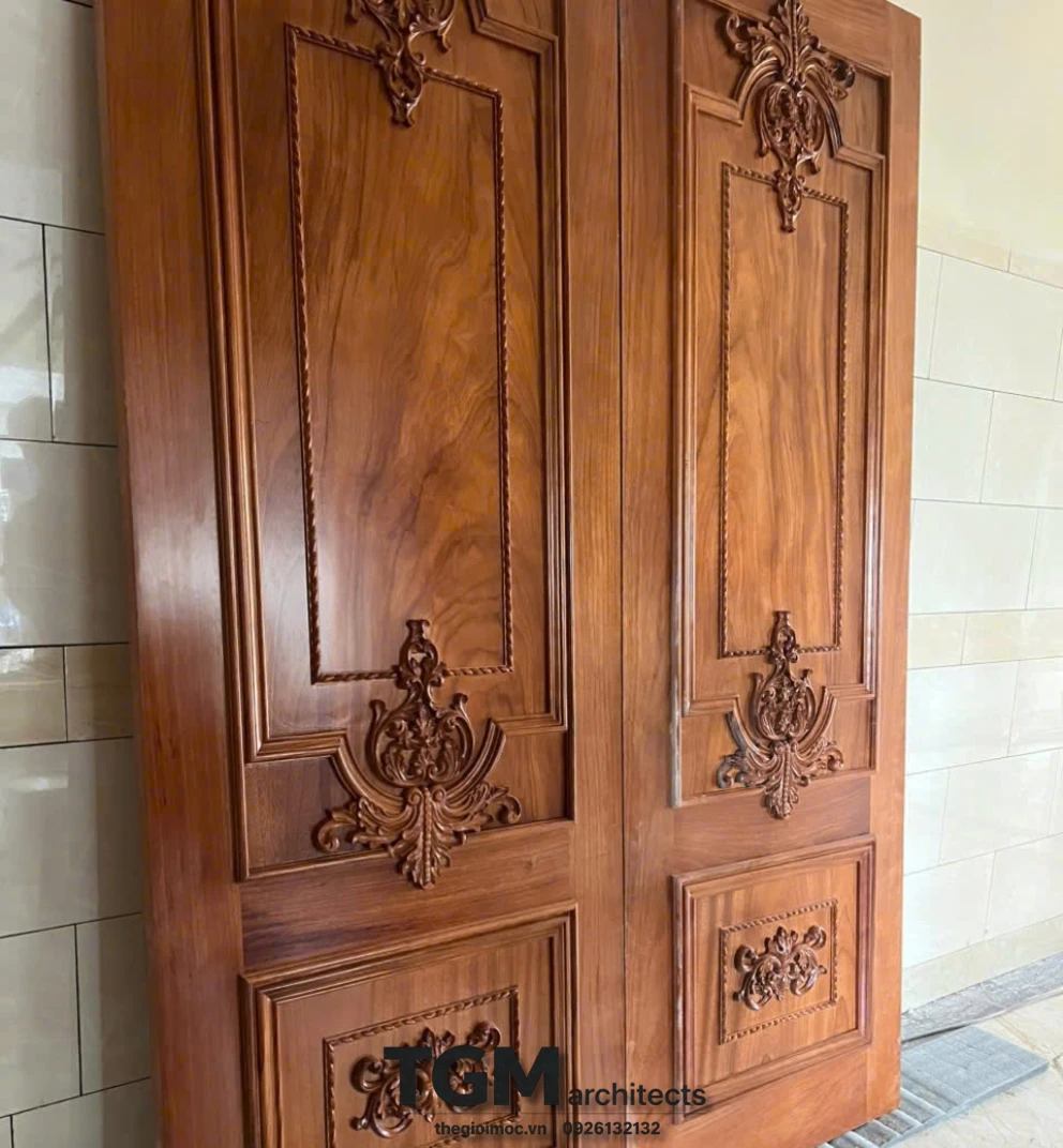 Thi công cửa gỗ gõ đỏ tại Đại Học Nam Cần Thơ - hình ảnh 8